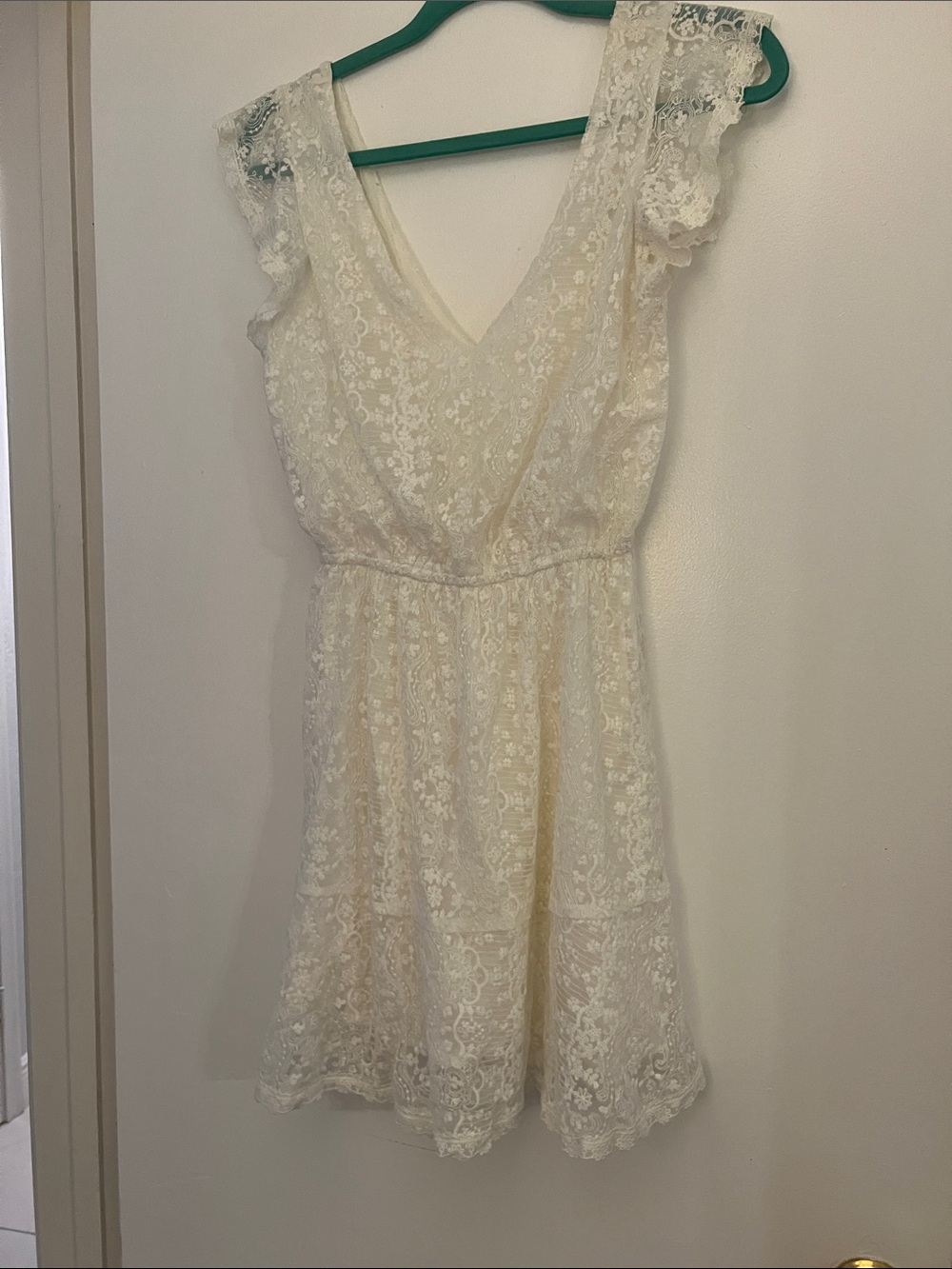 BRAND NEW! cupcakes & cashmere Cream Lace Mini Dress NEVER WORN!